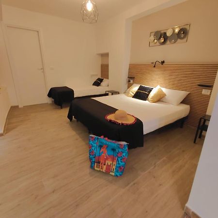 Tao House Golden Apartment ตาออร์มินา ภายนอก รูปภาพ