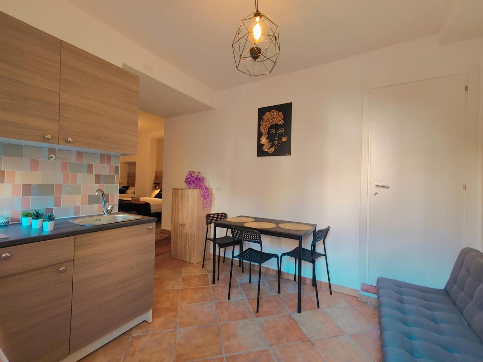 Tao House Golden Apartment ตาออร์มินา ภายนอก รูปภาพ