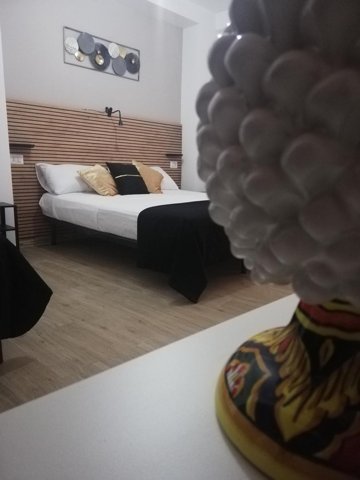 Tao House Golden Apartment ตาออร์มินา ภายนอก รูปภาพ
